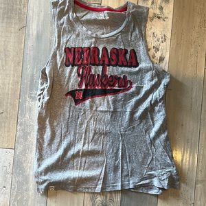 Husker tank